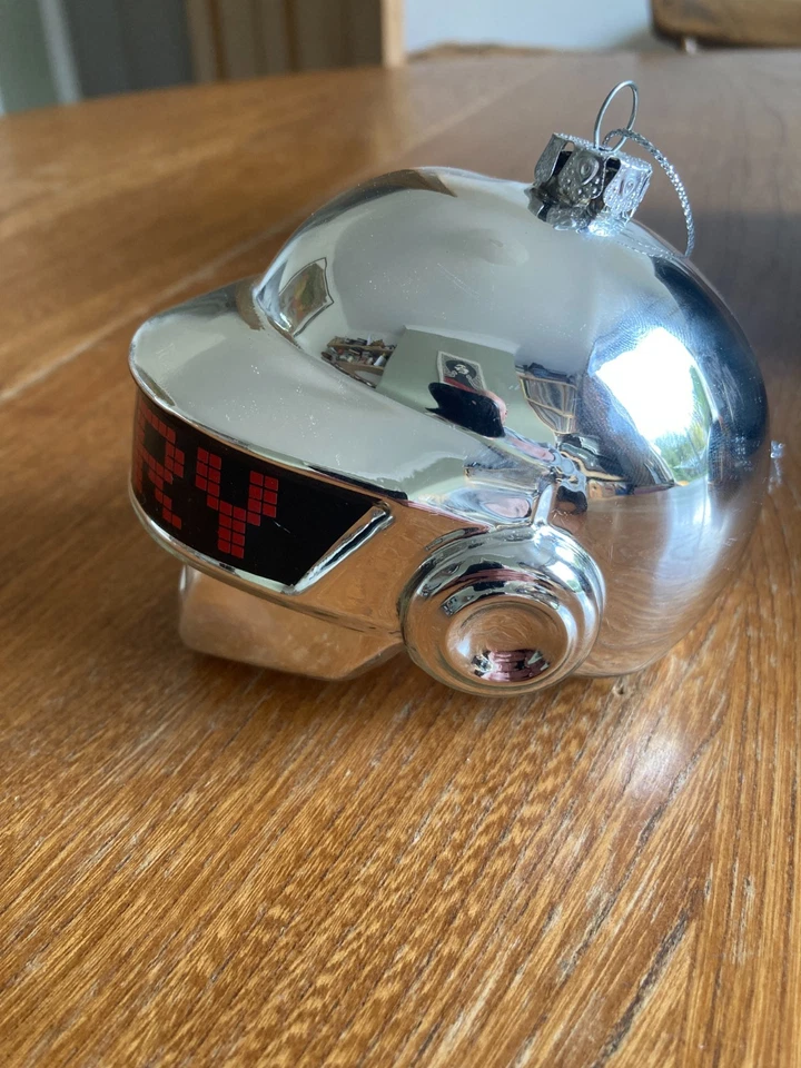 2 DAFT PUNK Glass Helmets MERRY XMAS Christmas Decorations OFFICIAL MERCH Bauble - Image 3 of 4