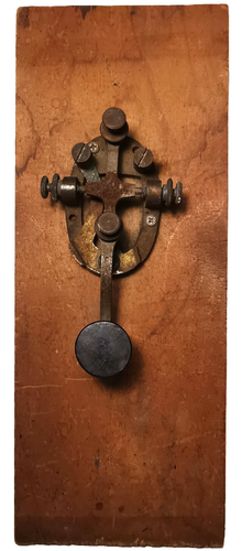 J. H. BUNNELL AMERICAN ANTIQUE SIGNED BRASS STRAIGHT TELEGRAPH KEY, WOODEN BASE - Picture 2 of 17