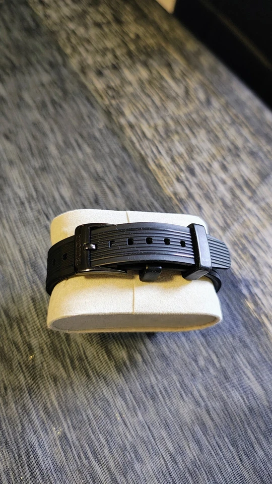 Bulova Computron Re-Edition, orologio futuristico nero acquistato nel 2022 - Immagine 3 di 4