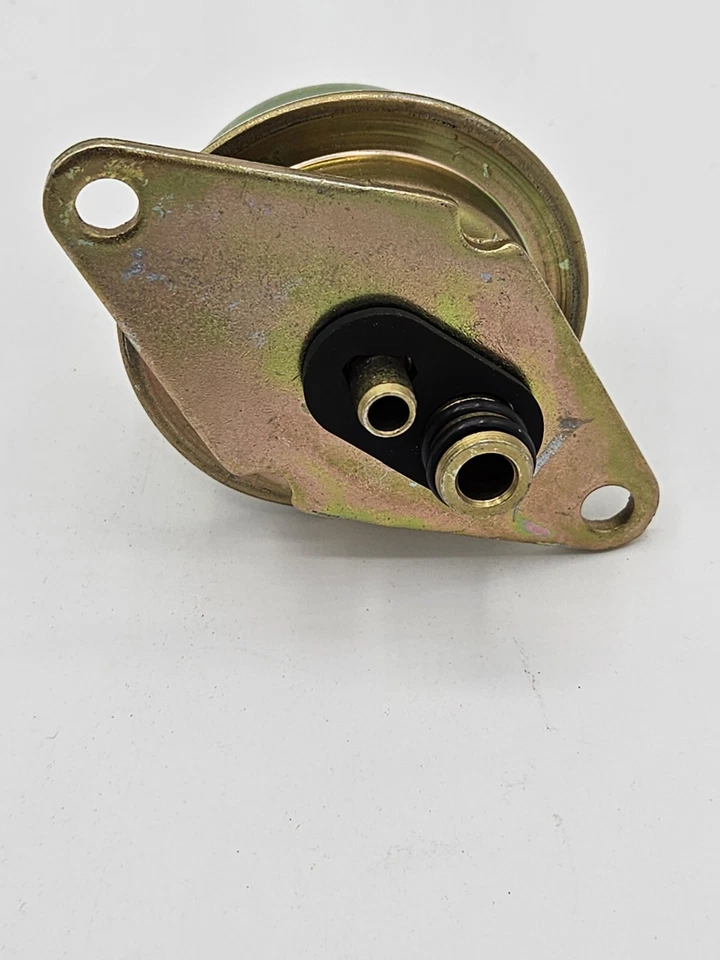 NAPA - 2-19617 - Fuel Pressure Regulator - for 94-99 Ford Taurus & 95-98 Mustang - Image 2 of 3