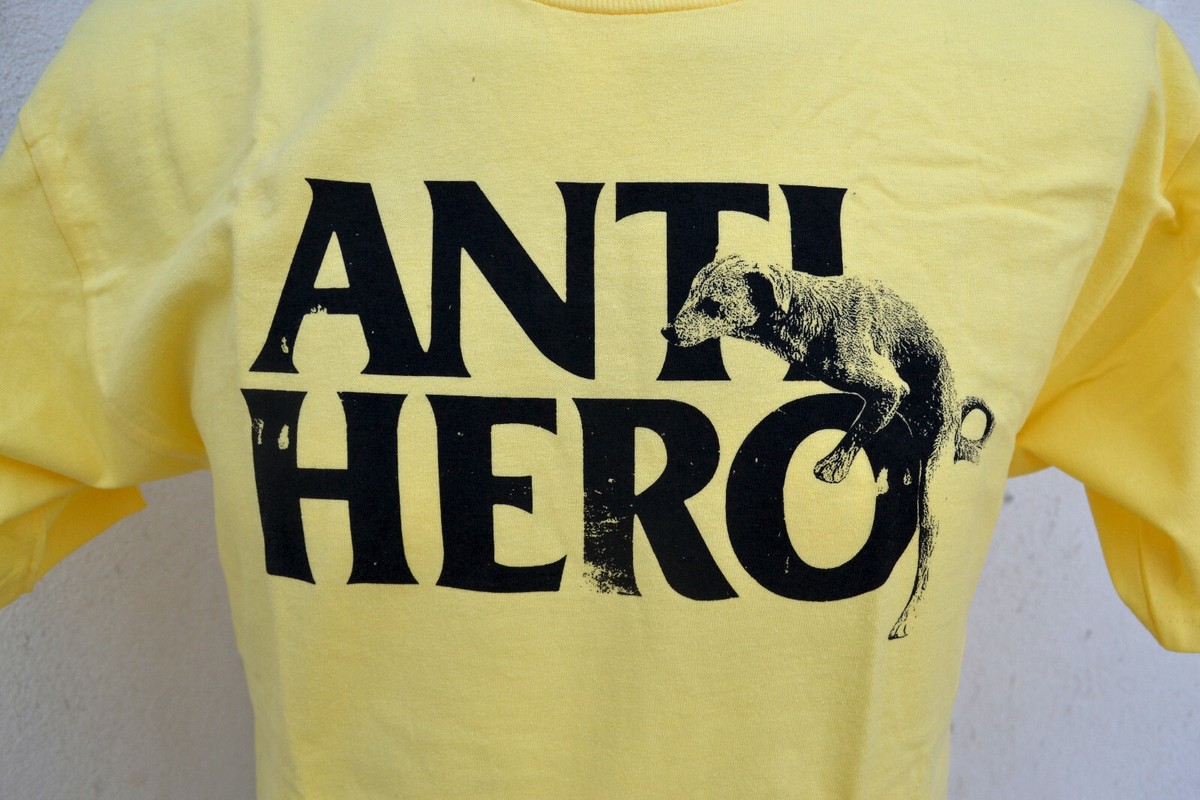 24時間以内発送 完売品 超美品 白色 XL ANTIHERO Dog Tee 24時間以内発送 完売品 超美品 白色 XL ANTIHERO Dog Tee トップス