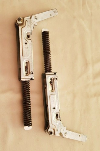 BISAGRAS DE PUERTA DE HORNO GENUINAS AEG BES352010B - PAR DE - 1 X DERECHA Y 1 X IZQUIERDA - Imagen 2 de 5