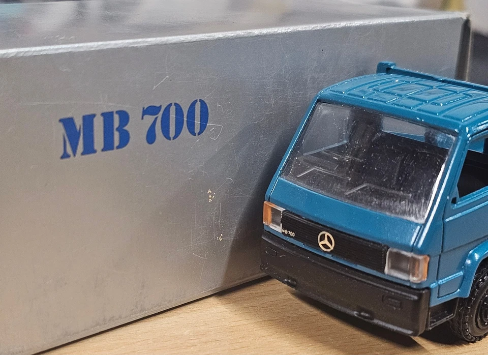 NZG 1/43 MERCEDES LKW MB700 - 397 - Immagine 2 di 2