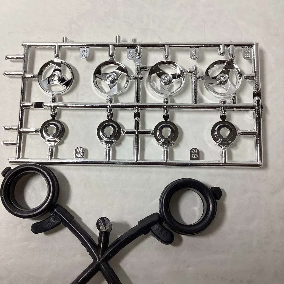 AMT/ERTL, Dodge, Viper Tires and Wheels, , Tires and Wheels, Scale. 1/24 - Image 2 of 4