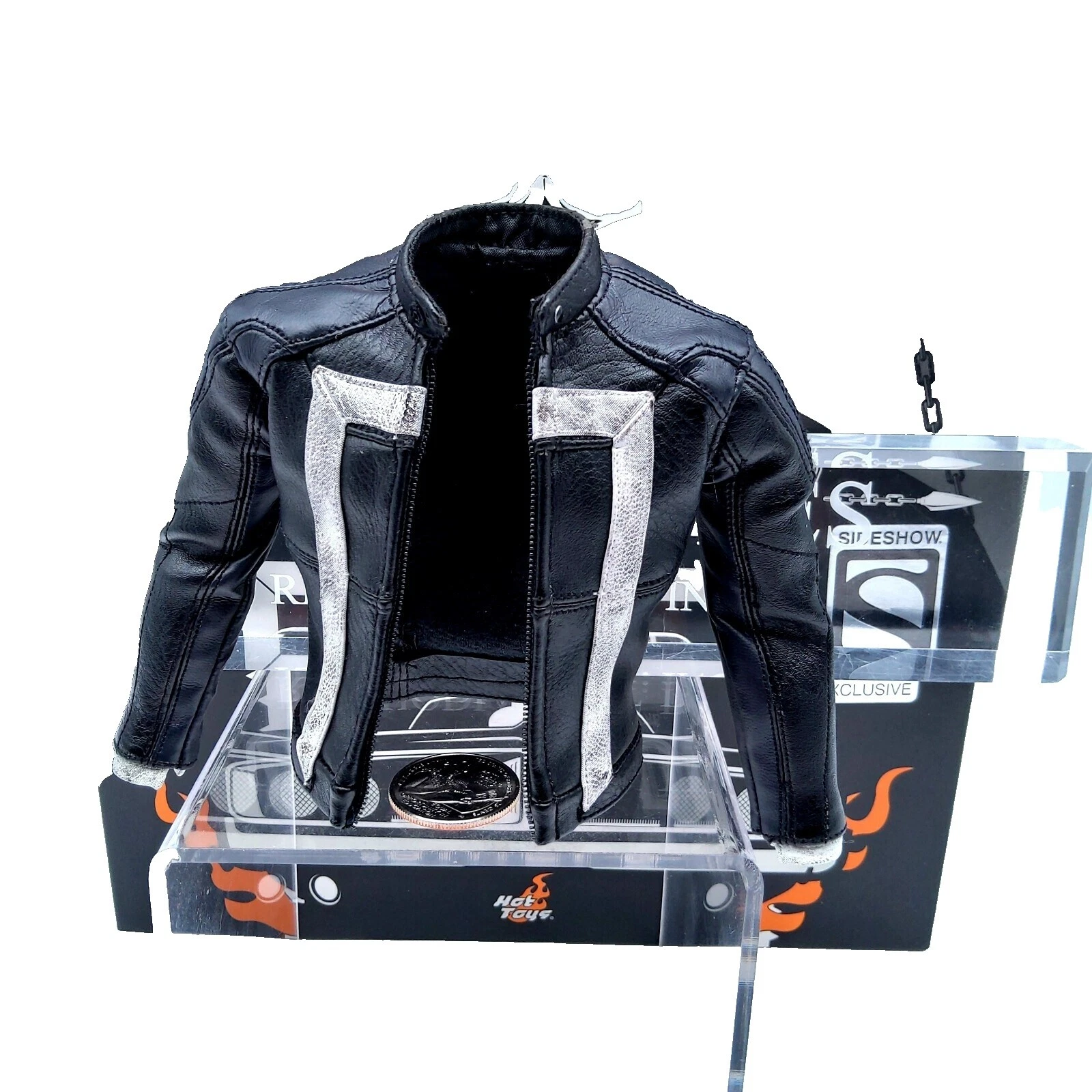 Figuras de acción Hot Toys Ghost Rider y accesorios