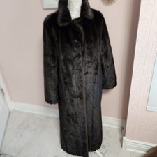 Lknw Gallery Mink Fake Fur Long Coat Flawless Beautiful M Dark Browns