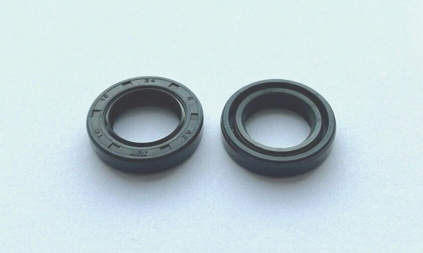 SELO 15x24x5 Nitrile Shaft Oil Seal with Garter Spring. R23 Double Lip. 15mm Shaft.
