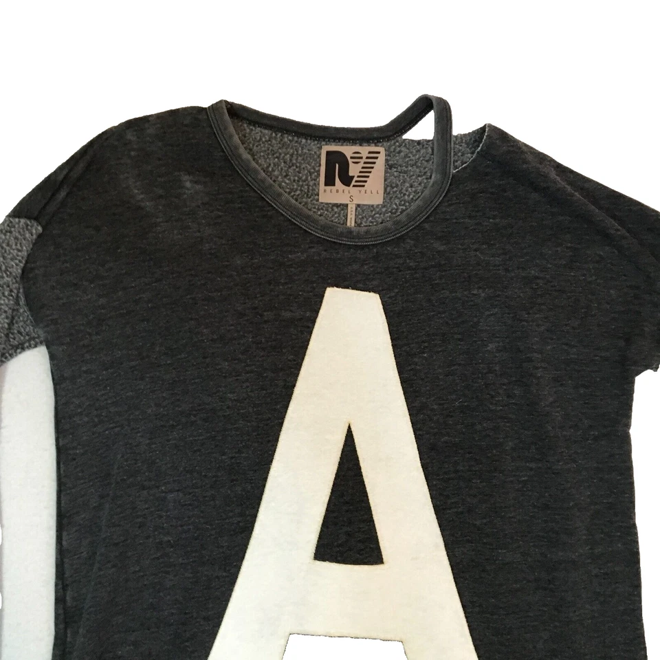 Sudadera De Colección Rebel Yell Para Mujer Talla S/M Carbón Grande A Manga Larga Años 80 Nueva Con Etiquetas Foto 2 de 4