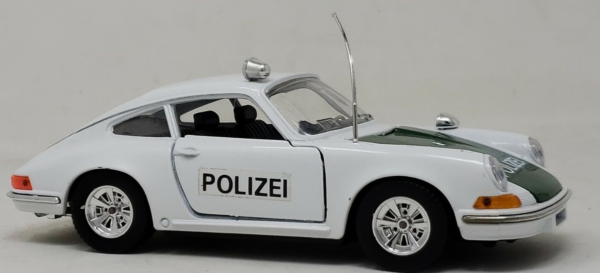 BBURAGO BURAGO #0111 MARTOYS 102 PORSCHE 1969 2.4 911 S POLIZEI