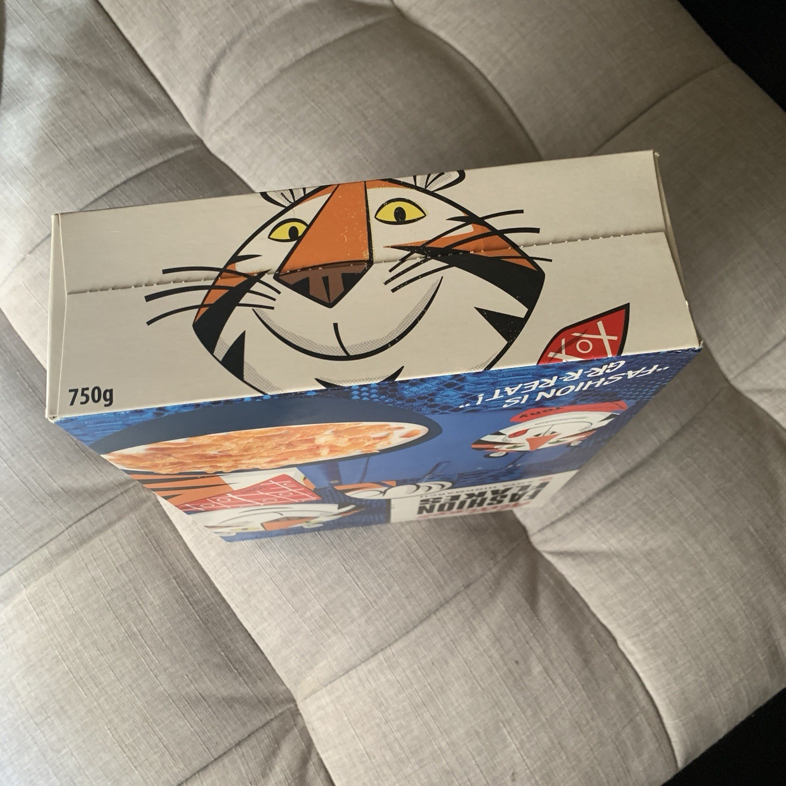 Anya Hindmarch Kellogg’s Fashion Flakes Cereal Box 2014 PARIS NO CEREAL AS IS