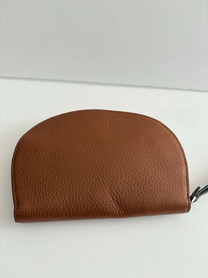 Muñequera Kate Spade Half Moon Jackson de cuero marrón usada en excelente estado Foto 4 de 4