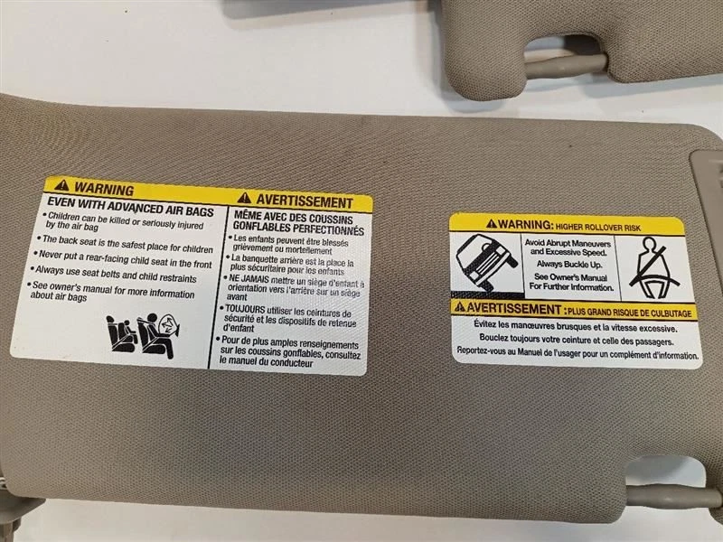 Par de parasoles con iluminación Nissan Pathfinder 9918629 2006 Foto 3 de 4