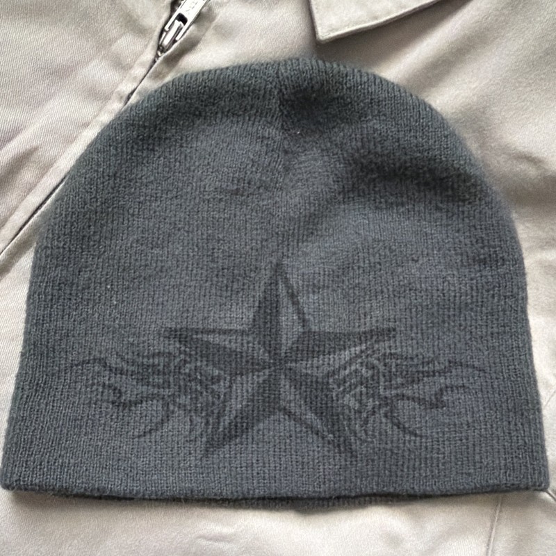 Men’s Gray Stretch Beanie Hat, One Size, Star Graphic, Casual Fall/Winter