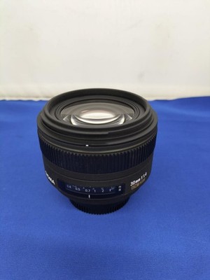 Sigma Large Aperture Standard Lens 30mm F1.4 DC HSM gebraucht