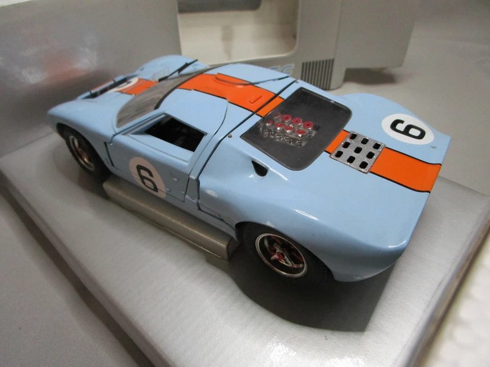 AR897 UNIVERSAL HOBBIES EAGLE'S RACE 1/18 FORD GT40 MKII #6 LE MANS REF 300800 - Photo 4/4