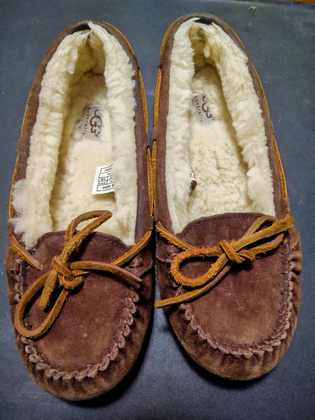 APL UGG Dakota Mocassini Pantofole da Donna Castagno US 6