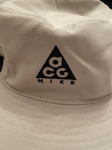 nike bucket hat acg