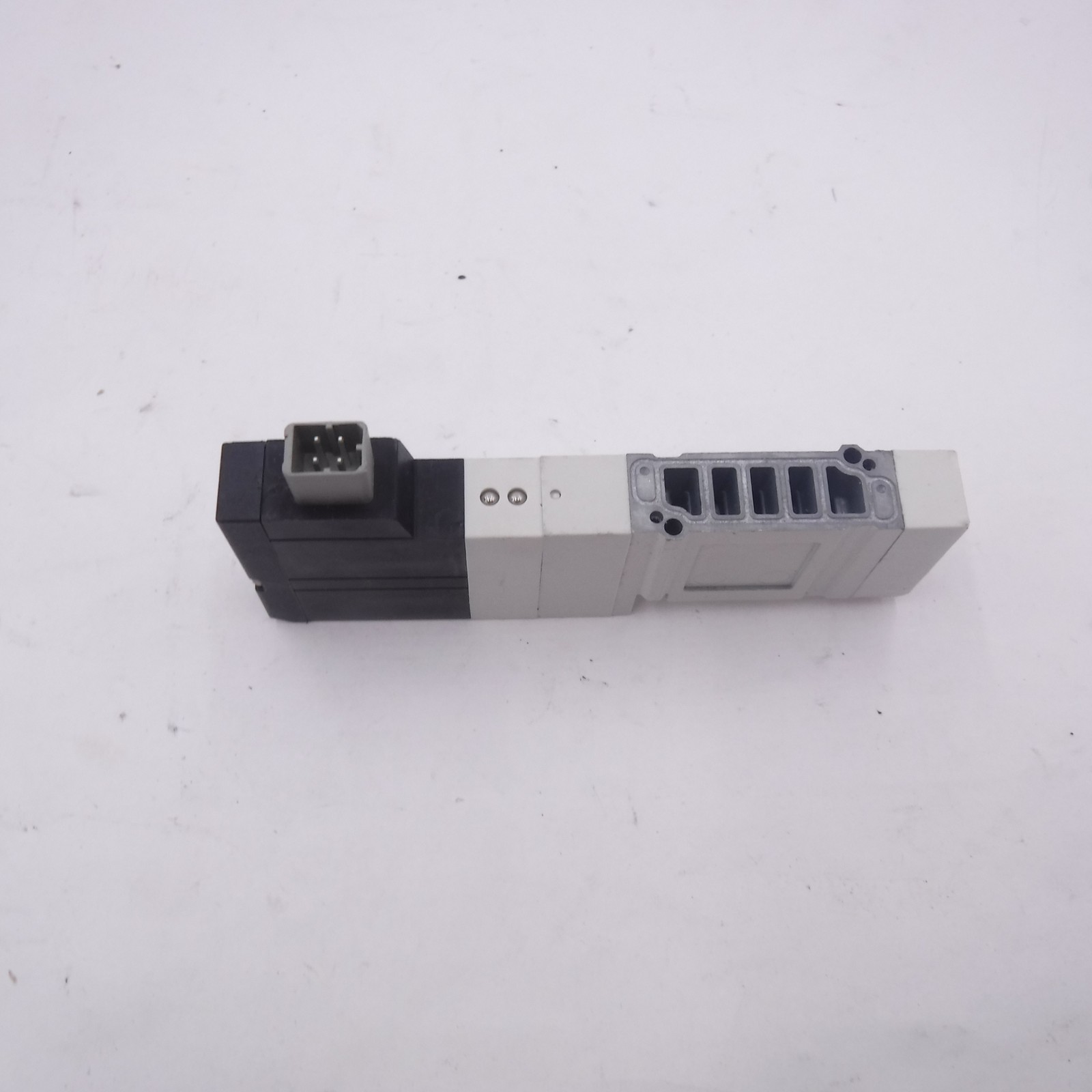 SMC 5 Port 4 Position Air Solenoid Valve SV1B00-5FU