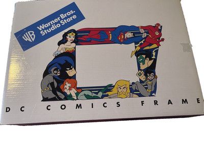 3D Sculpted DC Comics Picture Frame from WB Studio Store 1999. Fits a 4x6 Photo
