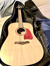 Chitarra classica usata Con difetto, Inclusa di borsa Custodia.