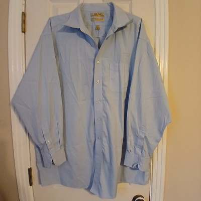 Roundtree Yorke Gold Label Men's Non Iron Dress Shirt Size 17.5 - 34 Light Blue