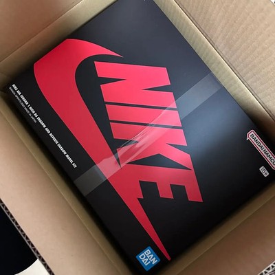 BANDAI Nike Air Jordan 1 High  85 Shadow & Reverse Shadow Model Kit Collectible