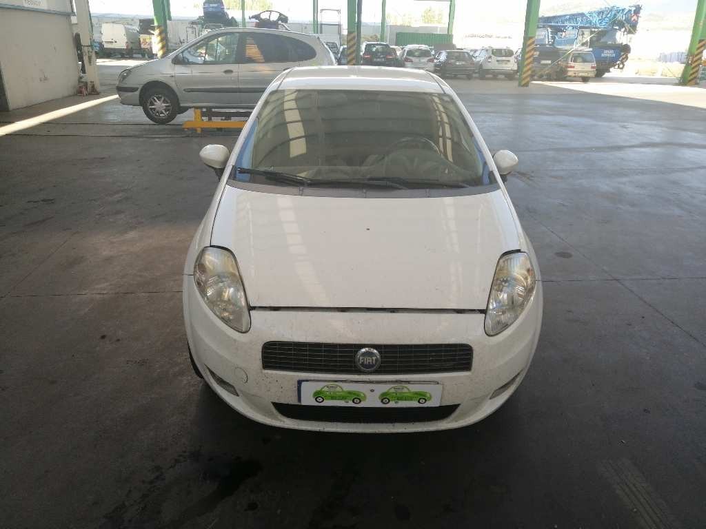 Foto 9 di 10