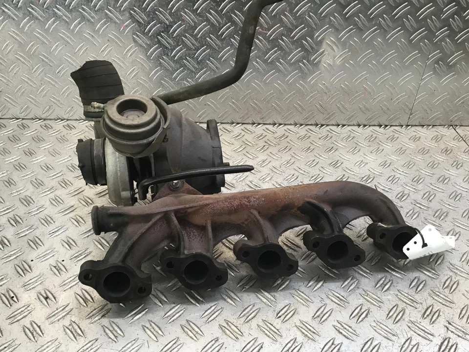 Turbolader Volvo V70 II Kombi (P26) 2.4 D5 120kW 163PS   - Bild 2 von 2