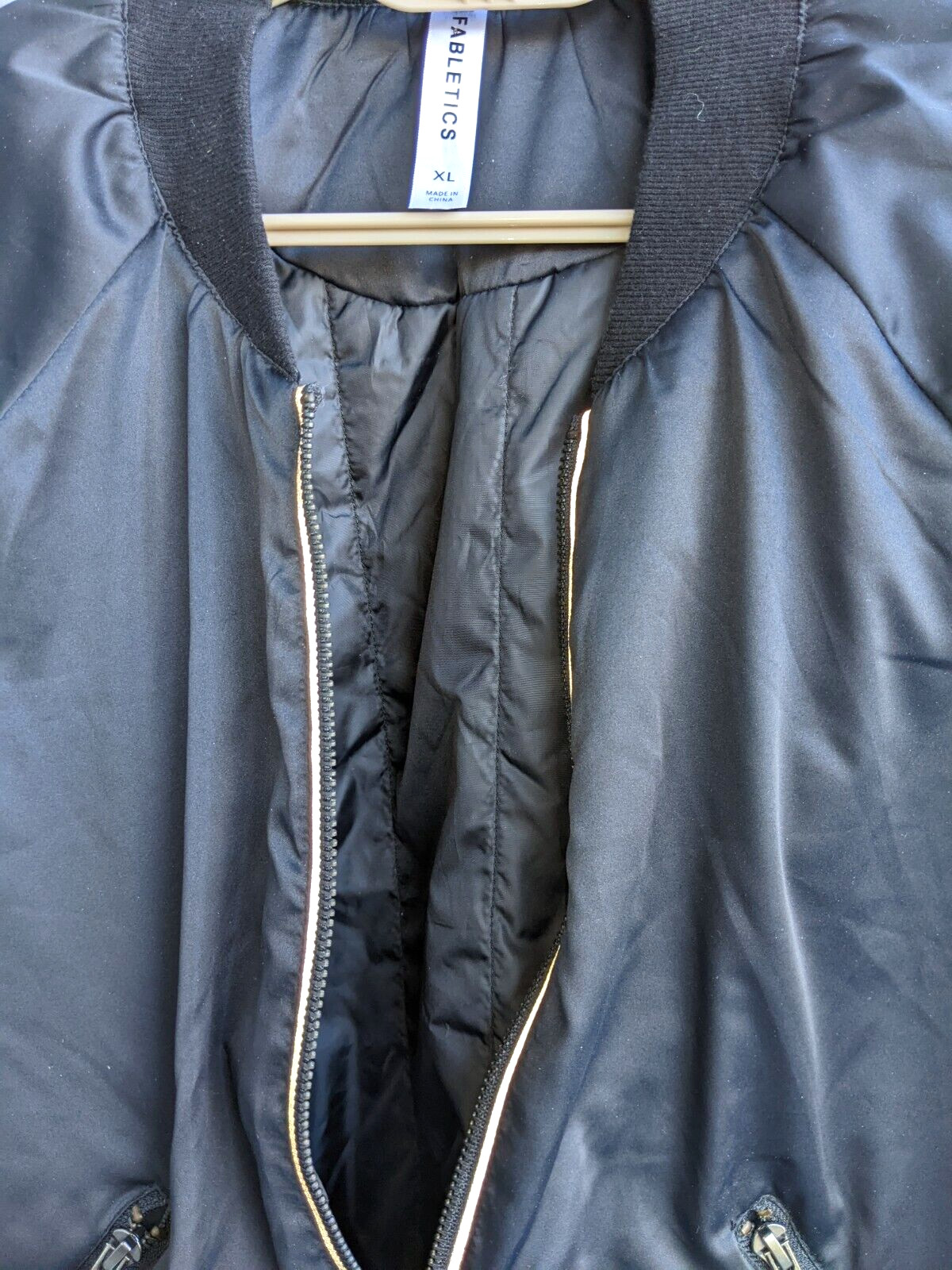 Fabletics Womens Short Jacket  Windbreaker  Size … - image 4