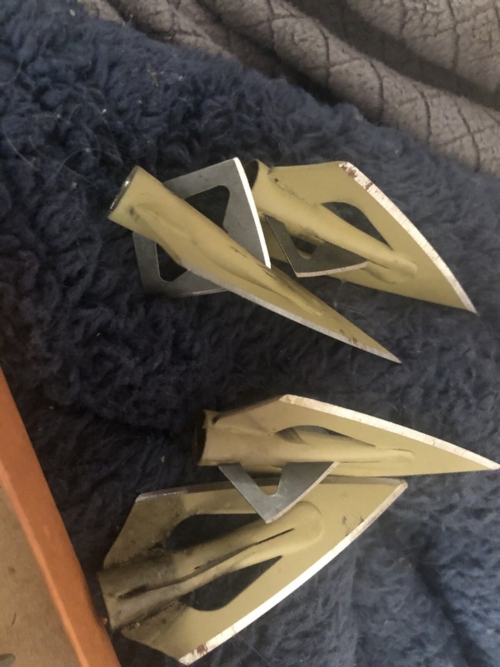 6 Vintage Bear Screw in Broadheads with inserts & Cross Bleeders eBay