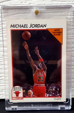 MICHAEL JORDAN 1991 NBA Hoops 'MVP' # 5 basketball trading card in case!