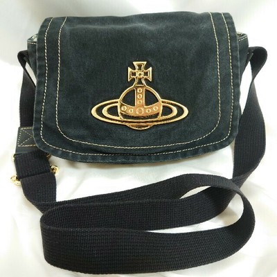 rockstud wallet on a chain