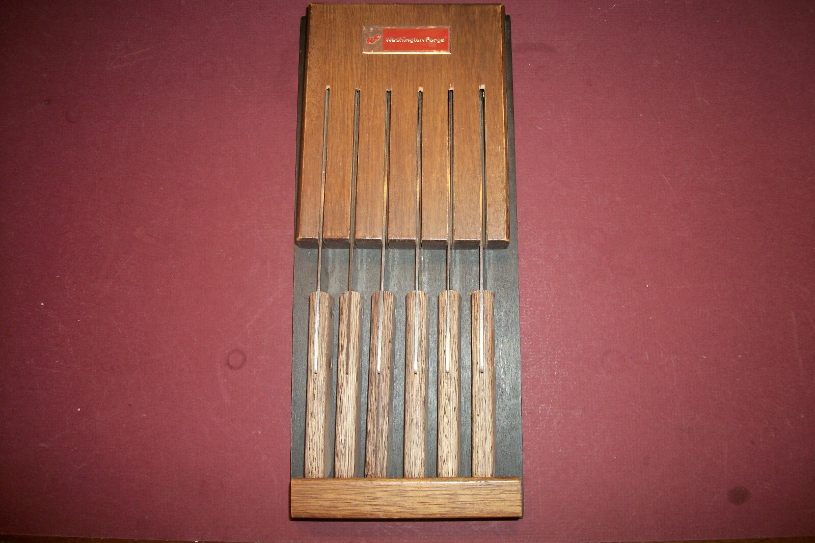 Vintage Washington Steak Knives With Wood Wall Mounted Block