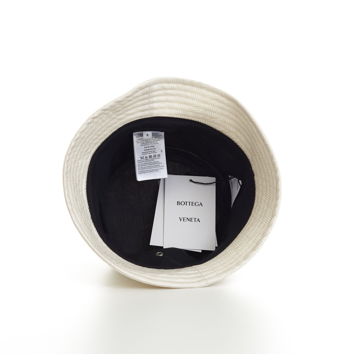 BOTTEGA VENETA 690$ Bucket Hat - White Jacquard Intreccio Pattern BOTTEGA VENETA 690$ Bucket Hat - White Jacquard Intreccio Pattern