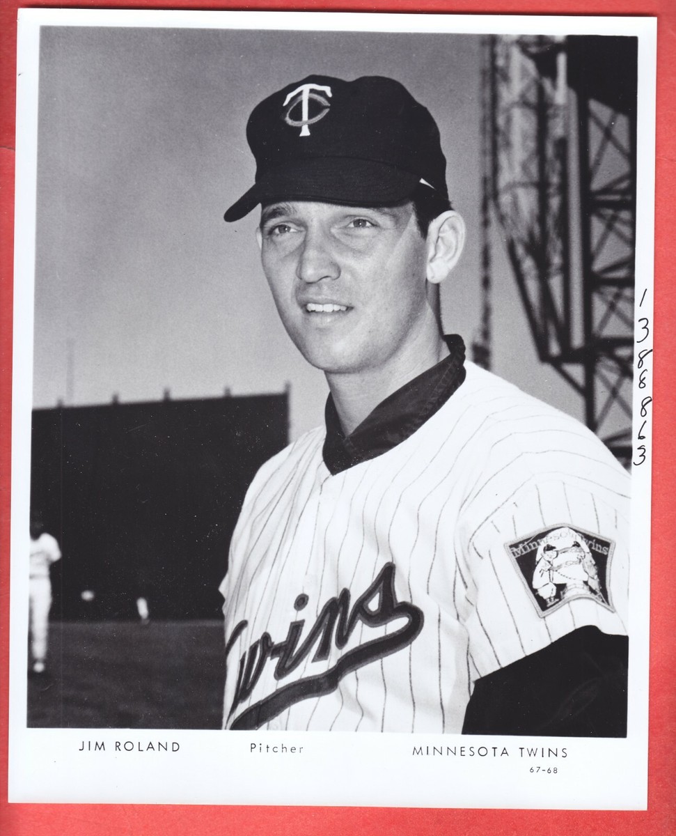 1967 MINNESOTA TWINS TEAM ISSUE 8 X 10 GLOSSY JIM ROLAND | eBay