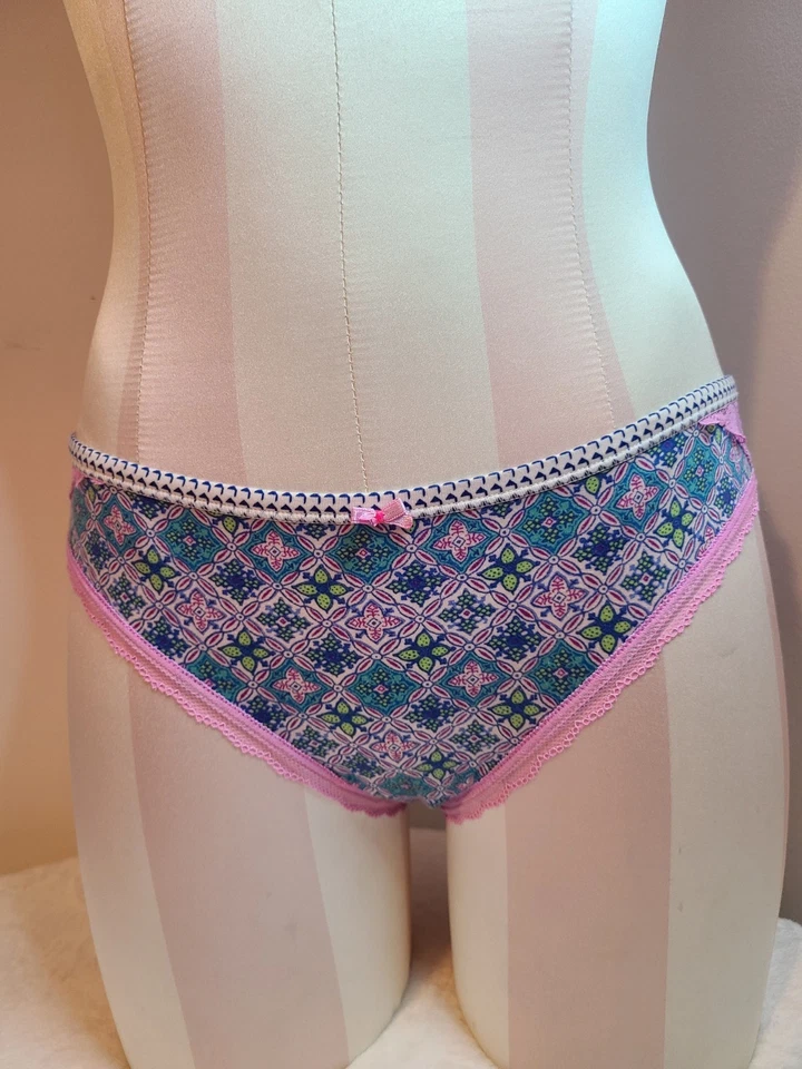 Y2K VS Body By Victoria 光滑超细纤维文胸/内裤套装 尺寸 34C/M — 第 4/4 张图片