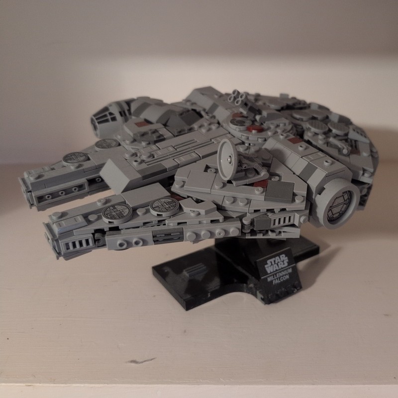 75375 Millennium Falcon Star Wars  Building Blocks 921pcs NOT OFFICIAL LEGO