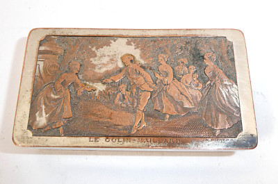 Finely Carved Snuffbox Opera Le Colin Maillard