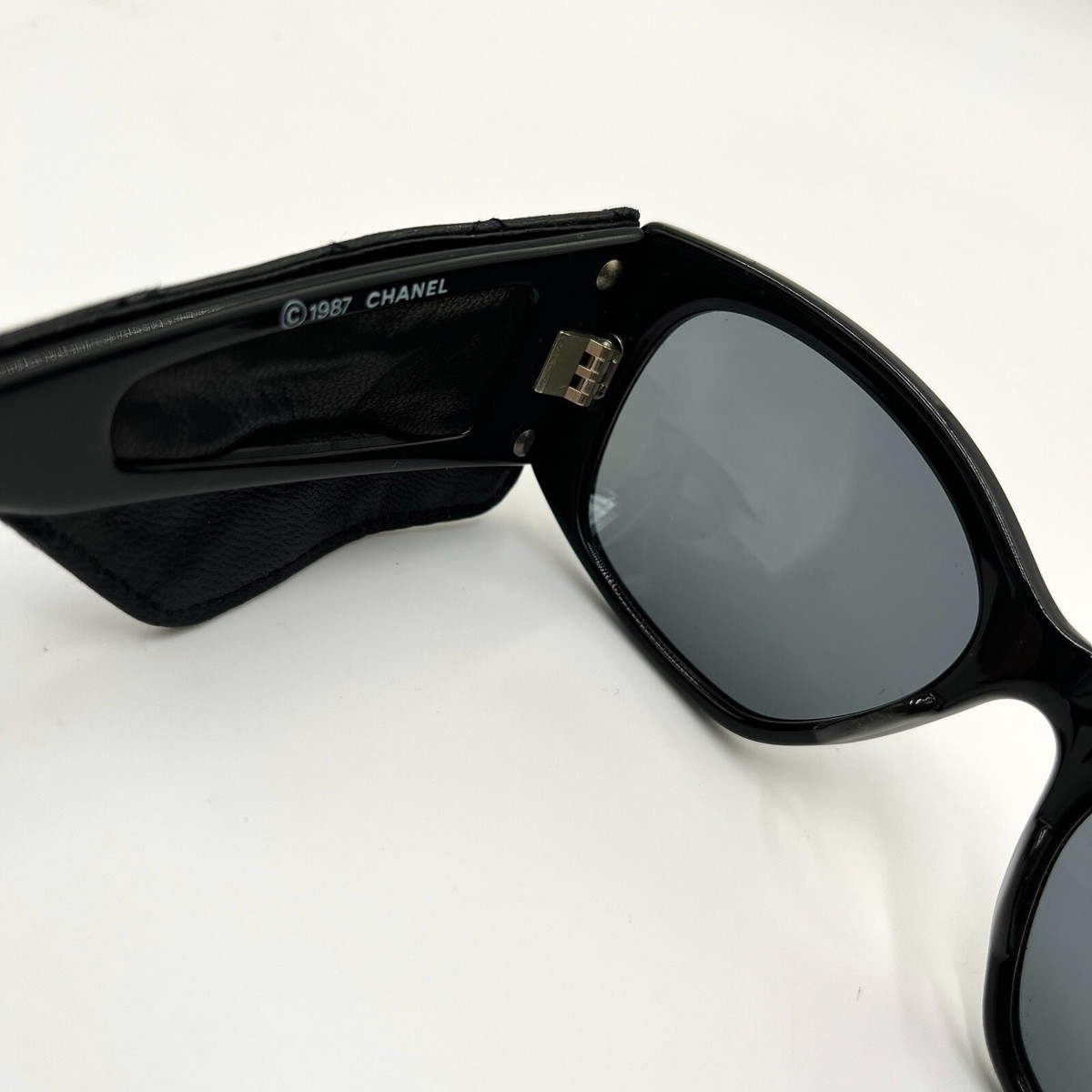 CHANEL Matelasse Sunglasses Black Quilted Design 1987 Auth CHANEL Matelasse Sunglasses Black Quilted Design 1987 Auth