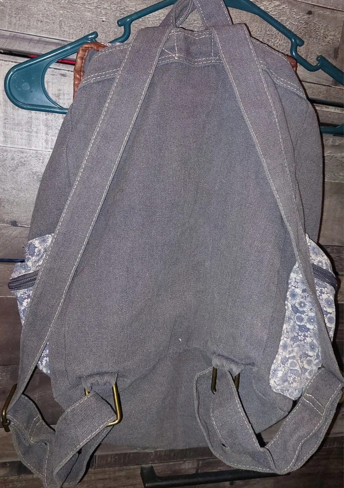 Mochila Bolsa para Libros American Eagle Correas Ajustables Bolsillos Broches a Presión Cierre con Cordón Foto 4 de 4