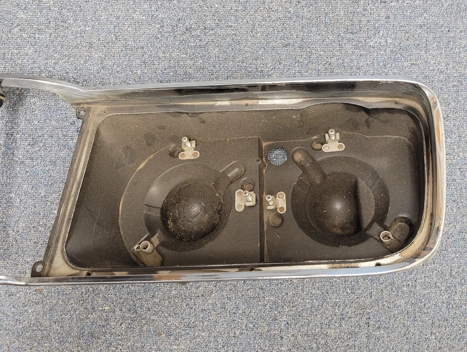 Chrysler 300 New Yorker 1965 marco de parrilla lateral izquierda del conductor 2524085 Foto 4 de 4