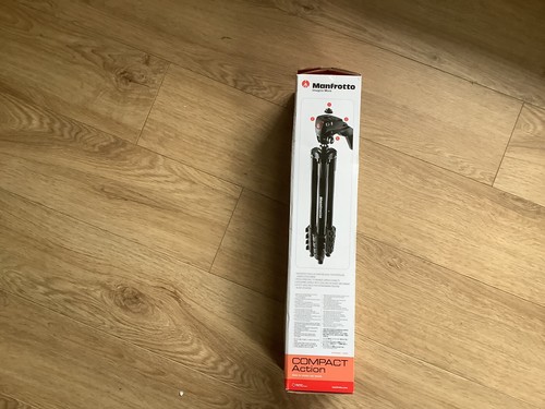 panasonic hc-v770 High Definition Video Camera With Manfrotto Tripod - Picture 5 of 10