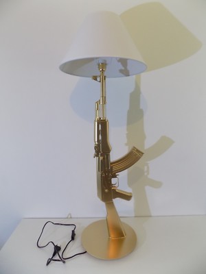 LAMPE DESIGN AK47 KALASHNIKOV OR (chevet bureau table lamp light