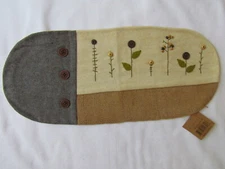 Floral Primitive style table runner doily candle mat  RR-3202 NEW burlap wool