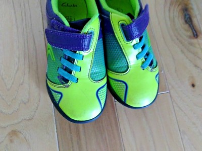 clarks sneakers kids green