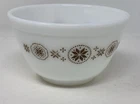 Pyrex Vintage Town & Country White Milk Glass  1 1/2 Pint 401 Mixing Bowl