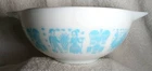 VTG PYREX Amish Butterprint 443 White/Turquoise Cinderella Mixing Bowl 2.5 Qt