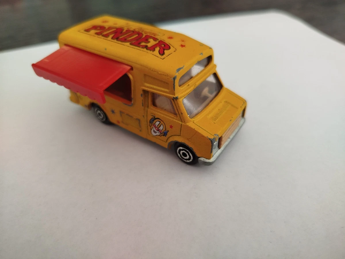 Coffret MAJORETTE Cadbury's Buttons Collection - Camion Volvo Fourgon