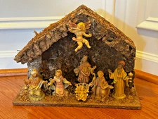 VTG  Made In Italy Nativity Set 12 Figures Wood Stable Music Box Silent Night