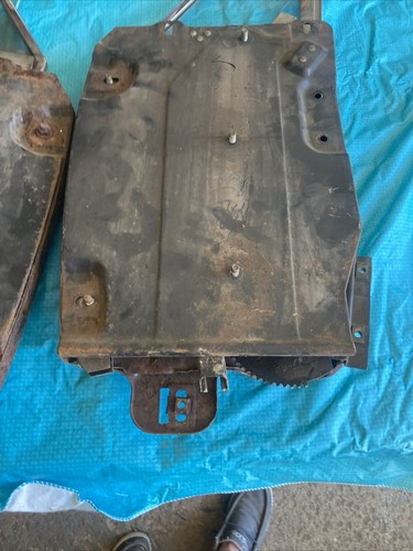 1964-1966 Ford Thunderbird Pair Rear 1/4 Vent Window Glass w/ Regulator - Picture 7 of 8